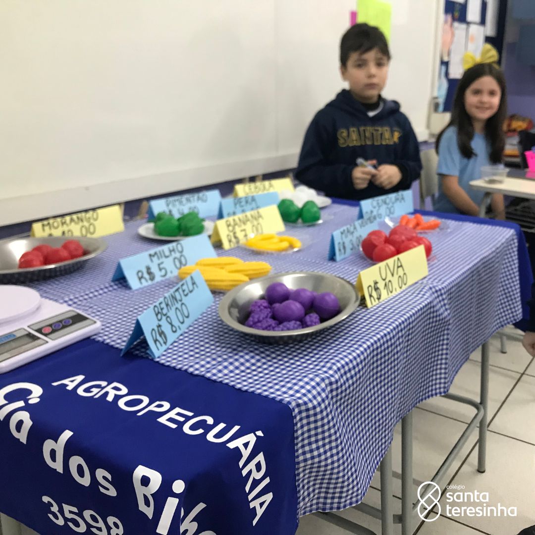 FRUTEIRA NA SALA DE AULA