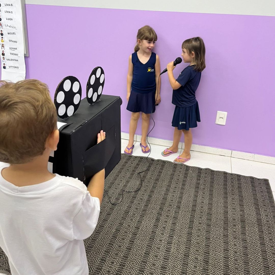 PEQUENOS REPÓRTERES