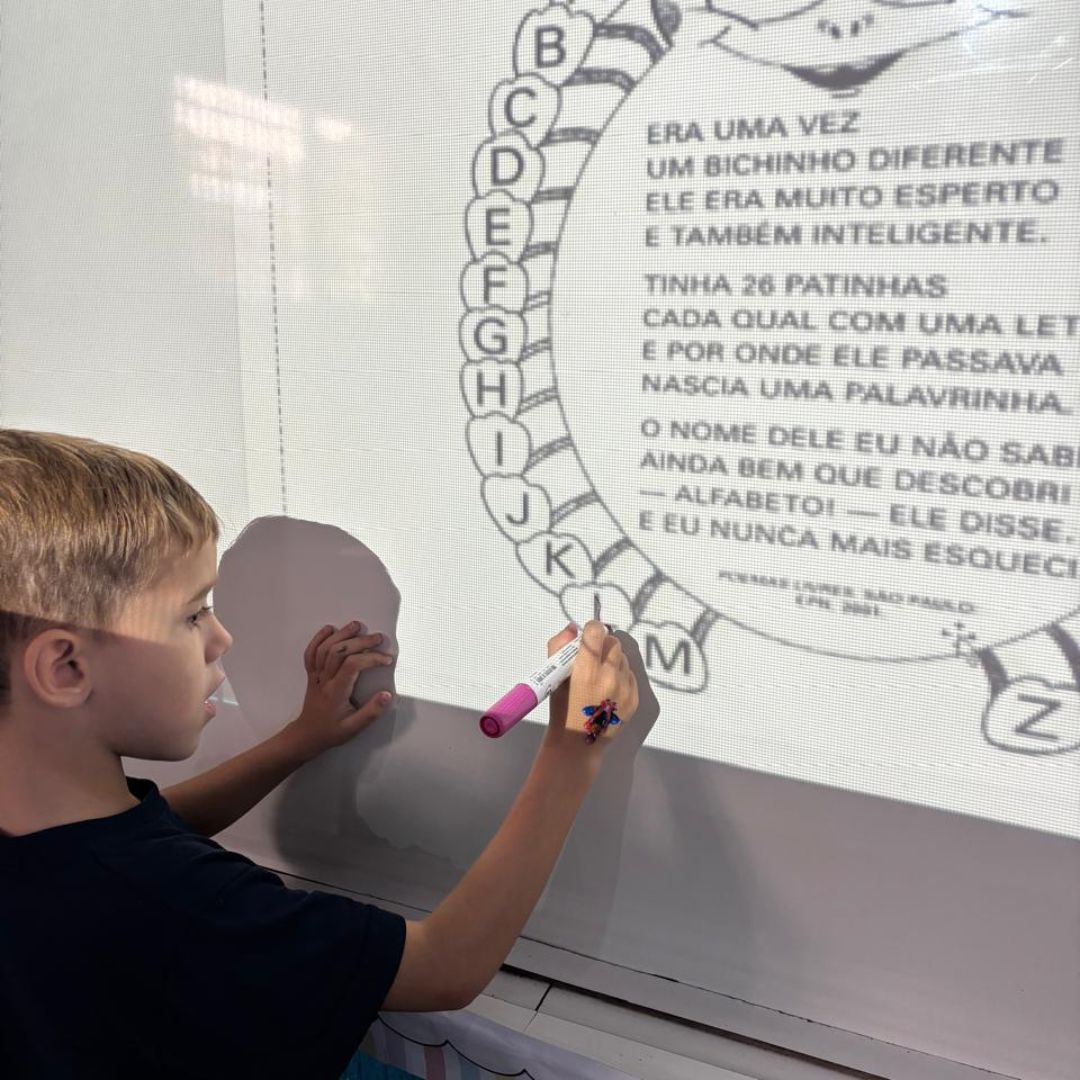 DESCOBRINDO O MUNDO DAS LETRAS