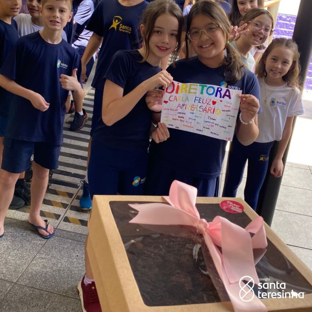 ANIVERSÁRIO DA DIRETORA CARLA