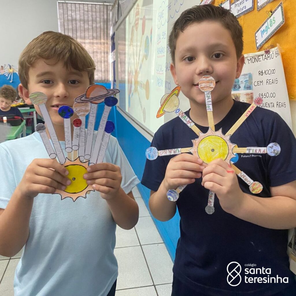 EXPLORANDO O SISTEMA SOLAR DE FORMA DIVERTIDA E CRIATIVA!