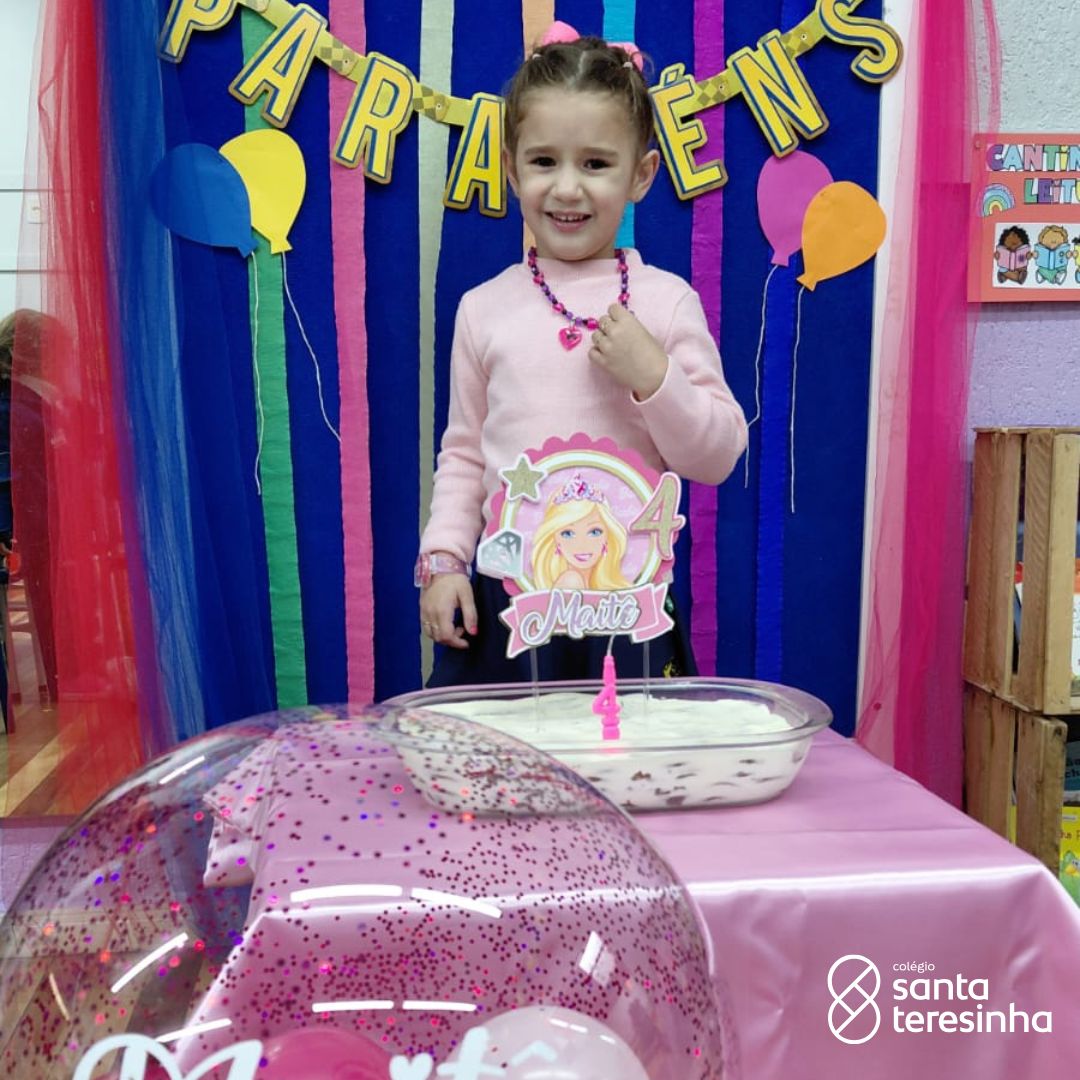 ANIVERSÁRIO DA COLEGA MAITÊ